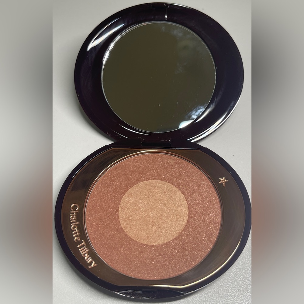 CHARLOTTE TILBURY CHEEK TO CHIC
PILLOW TALK BLUSH